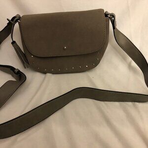 TIME AND TRU LAURA SADDLE CROSSBODY BAG, GREY